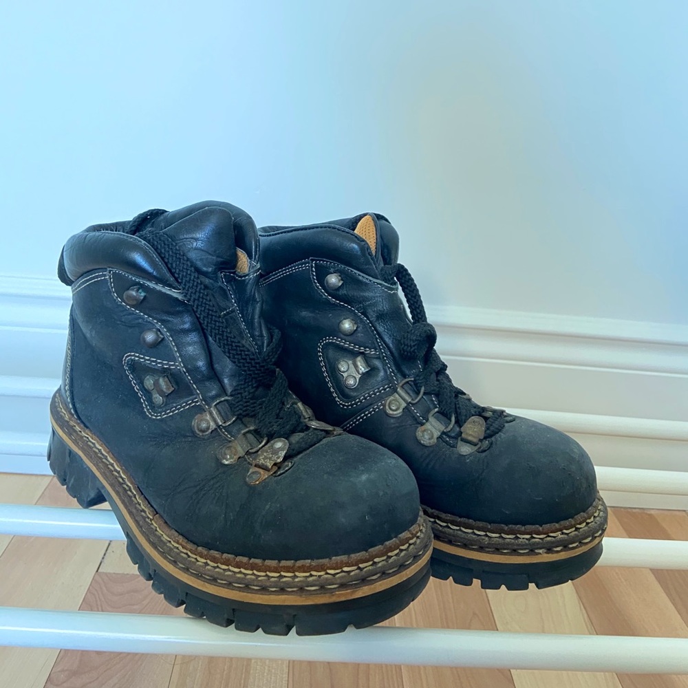 Winter Hiking style boots